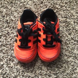 Boys Adidas Tennis Shoes